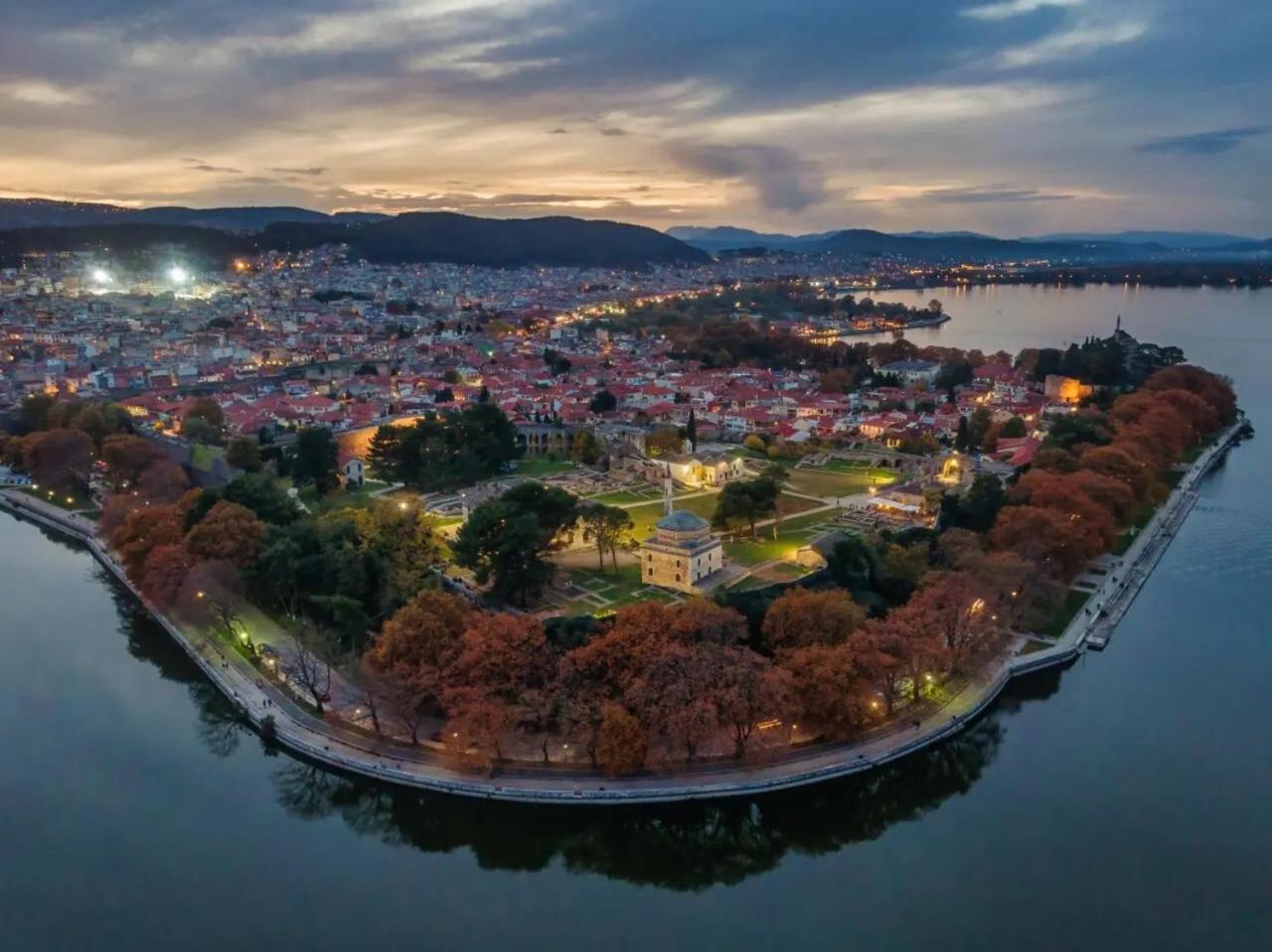 Cozyio- Ioannina City Center, Luxury Accommodation Luaran gambar